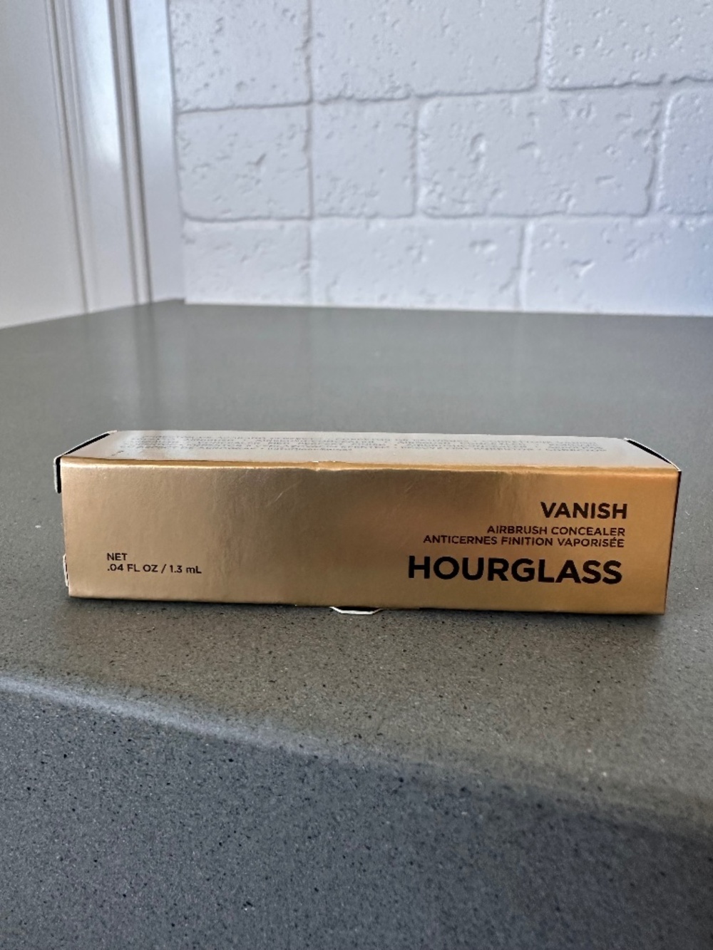 NIB Hourglass Vanish Airbrush Concealer